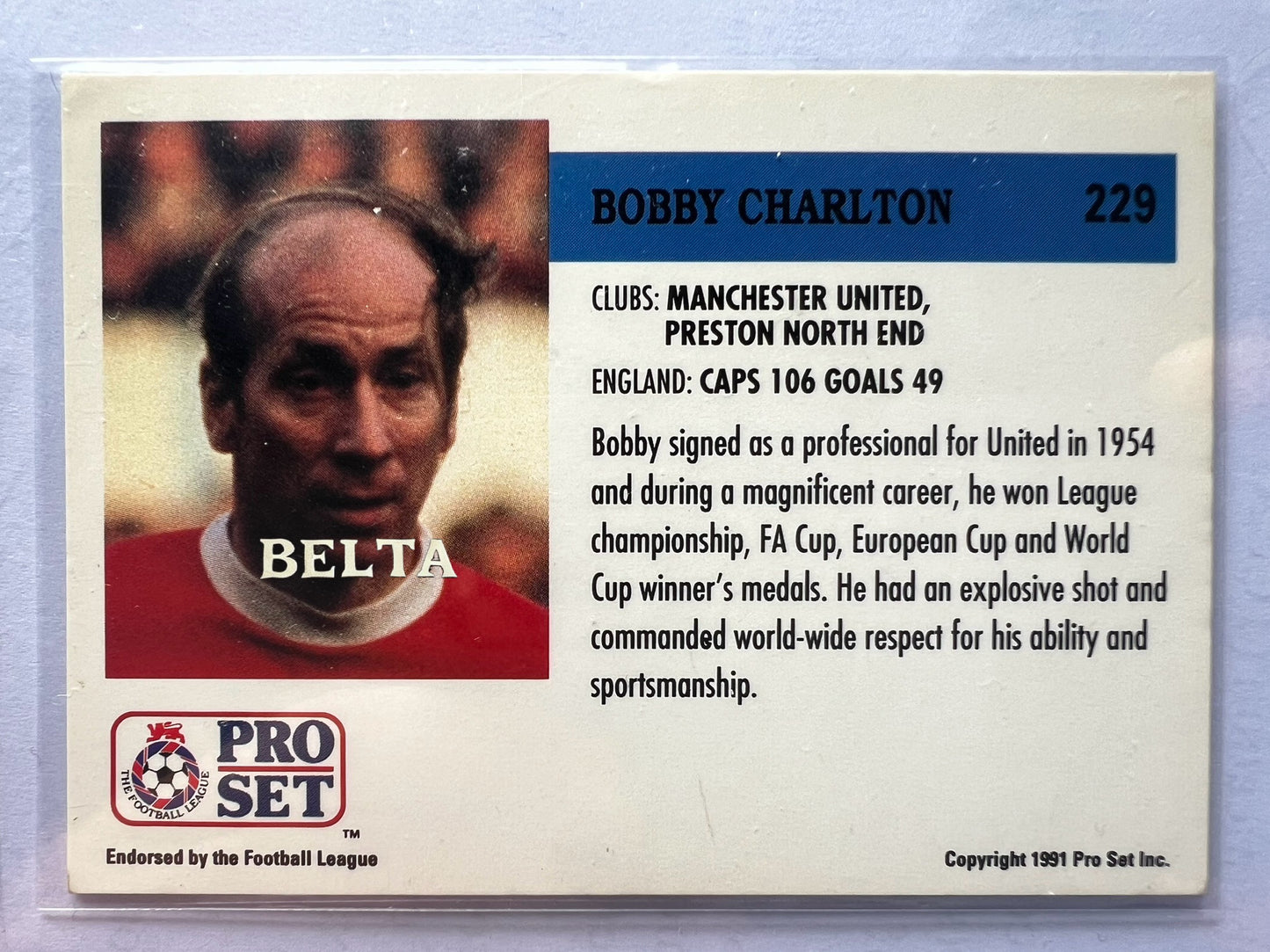 1991 | Bobby Charlton | Manchester United | AUTOGRAPHED with COA | Pro Set | English League Football Soccer